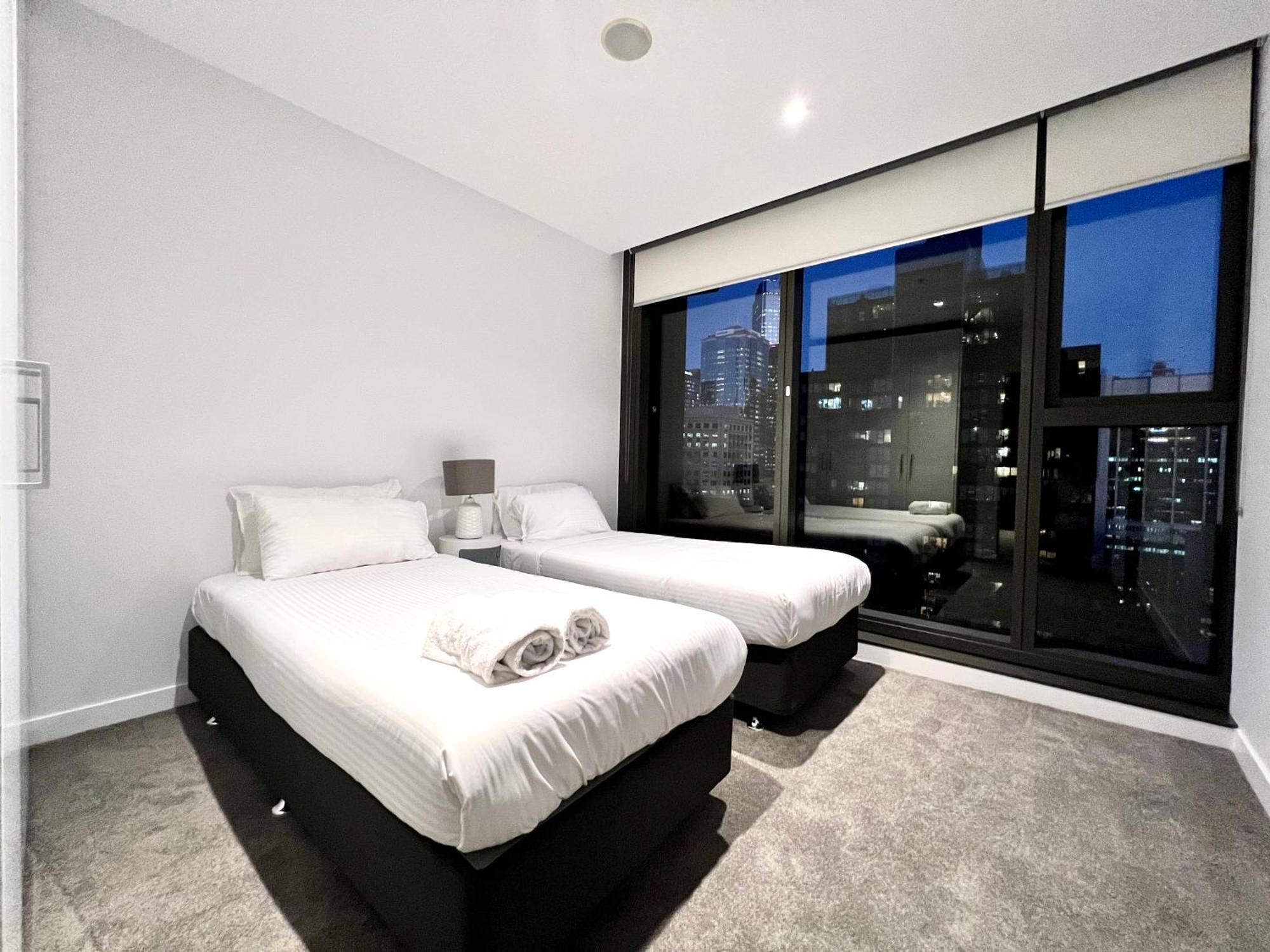 Readyset Apartments At Madison Melbourne Exterior photo