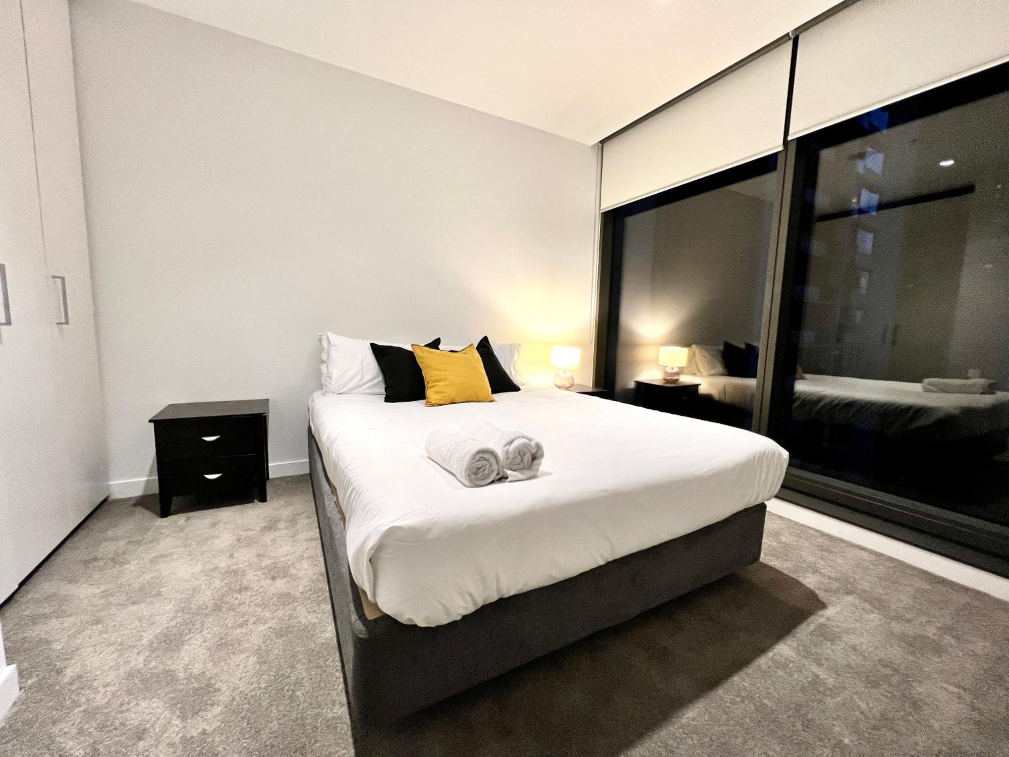 Readyset Apartments At Madison Melbourne Exterior photo